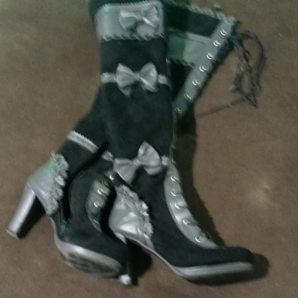 Womens boots